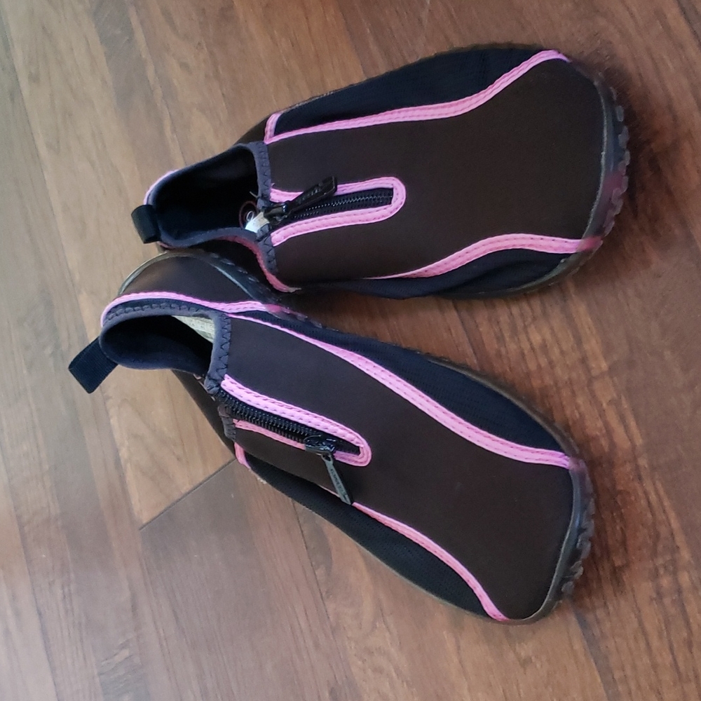 Water shoes